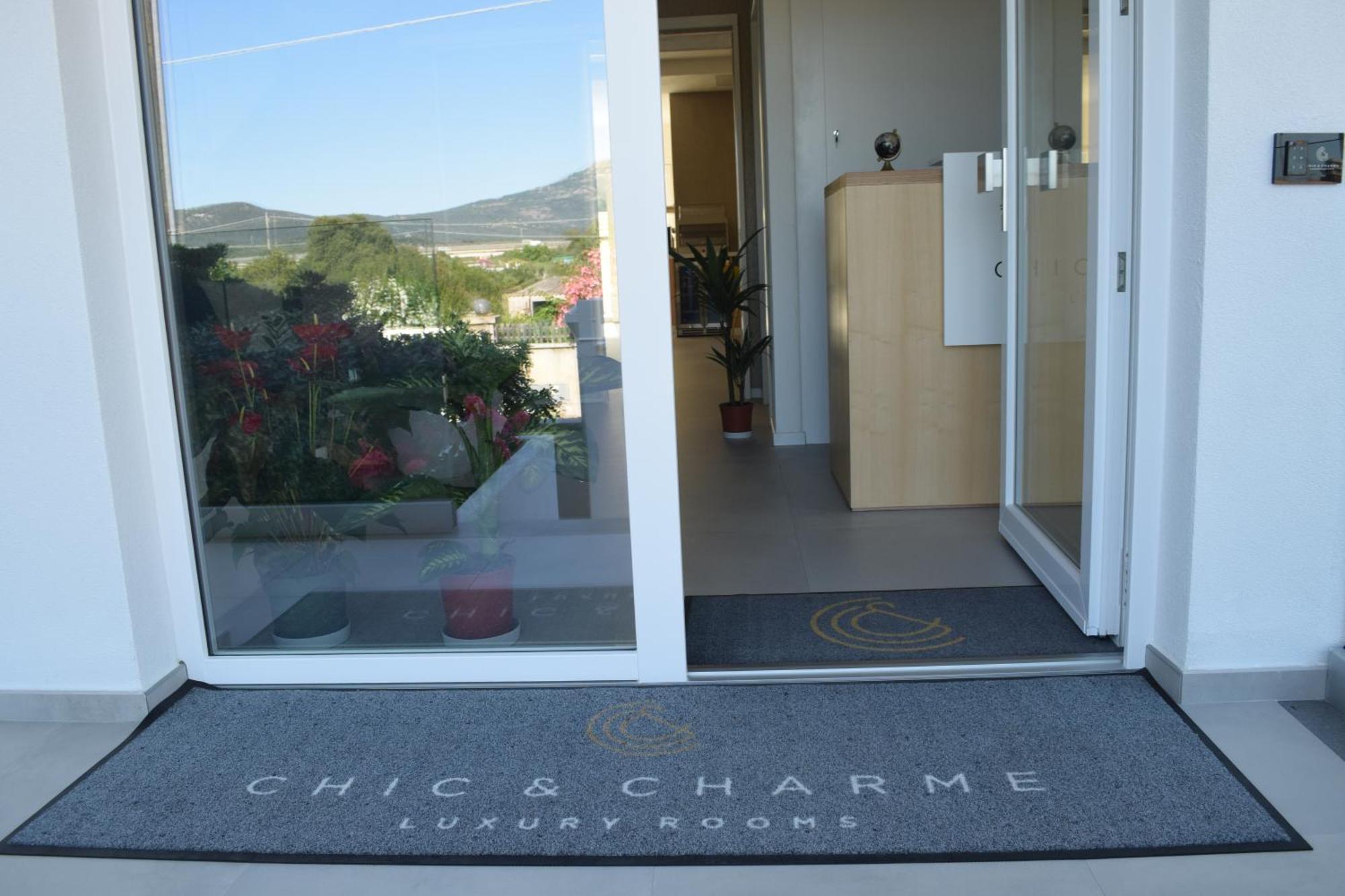 Chic & Charme Luxury Rooms Όλμπια Εξωτερικό φωτογραφία