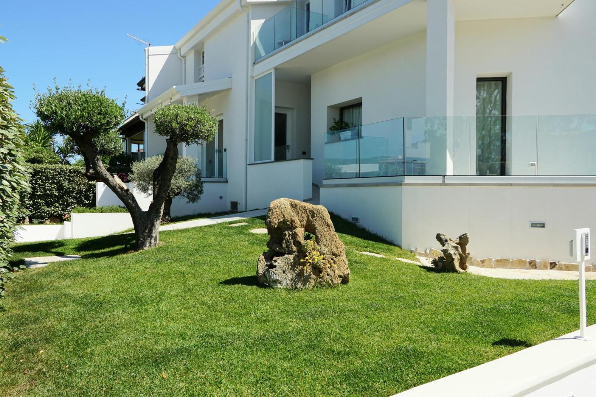 Chic & Charme Luxury Rooms Όλμπια Εξωτερικό φωτογραφία